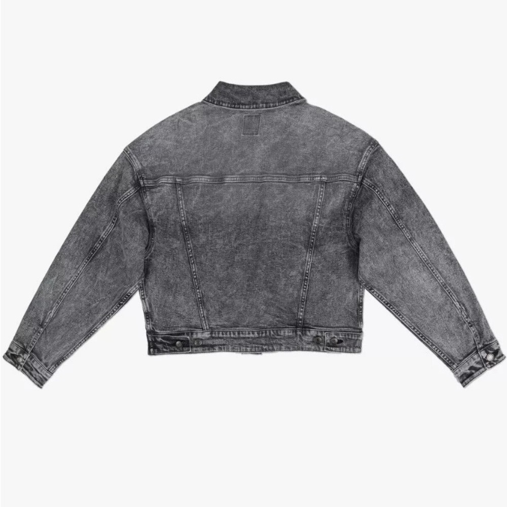 Cropped Denim
Trucker Jacket - Wild Fable™
Gray new - Picture 3 of 3